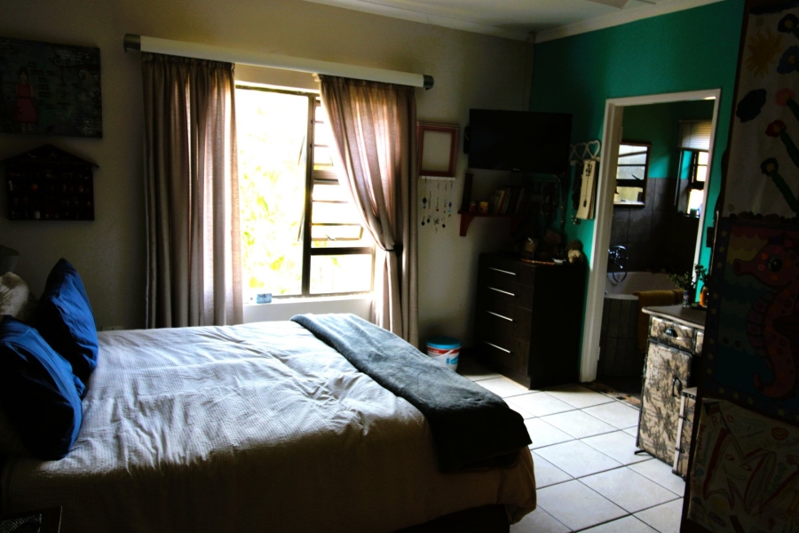 5 Bedroom Property for Sale in Gonubie North Eastern Cape